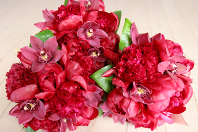 red peonies for a maui wedding